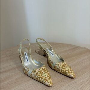 Manolo Blahnik Gold slingback kitten heels